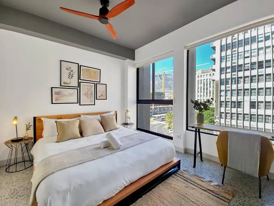 City Bowl Apartment With Rooftop Pool! Cape Town