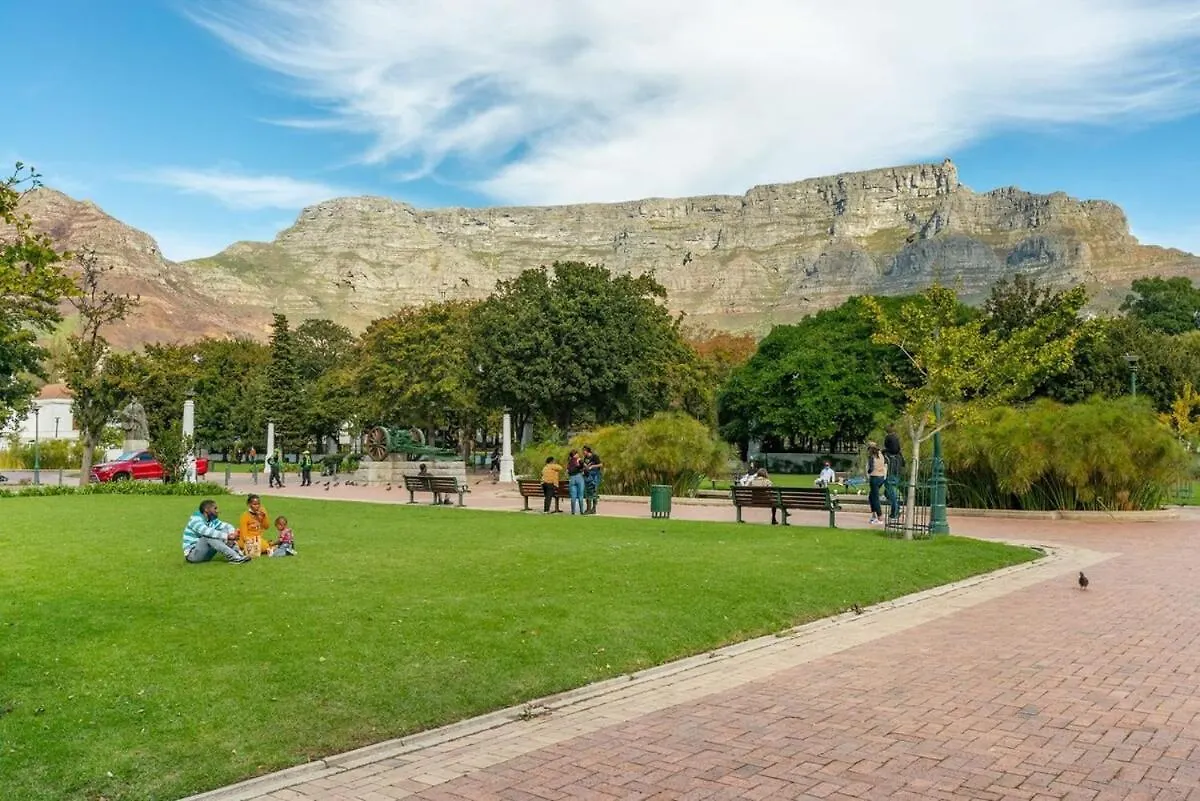 City Bowl Apartment With Rooftop Pool! Cape Town
