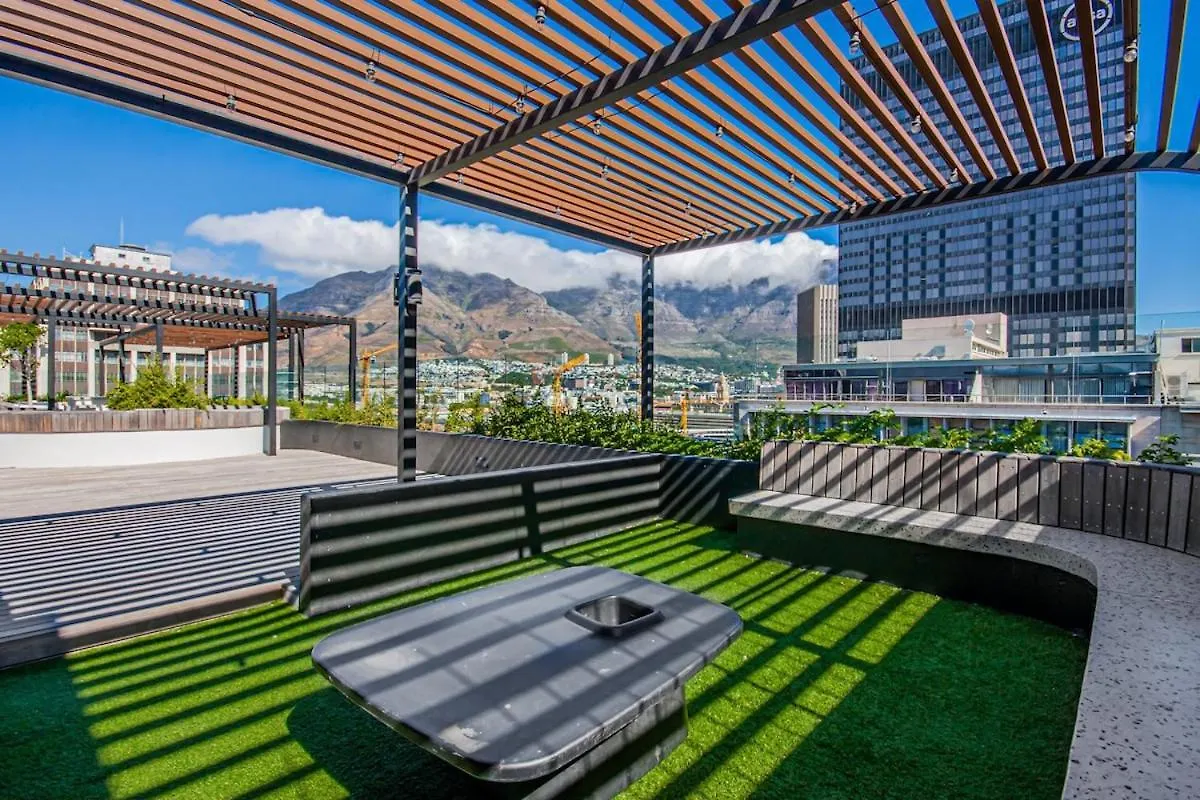 City Bowl Apartment With Rooftop Pool! Cape Town South Africa